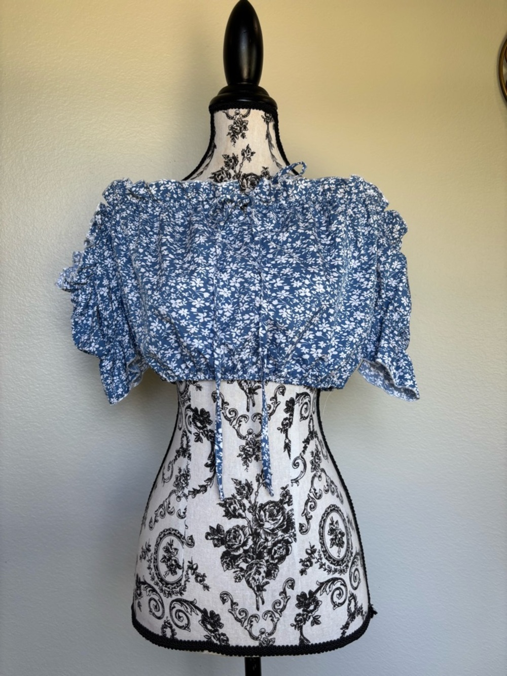 SHEIN Blue Floral Smocked Off-Shoulder Crop Top front tie like new !!